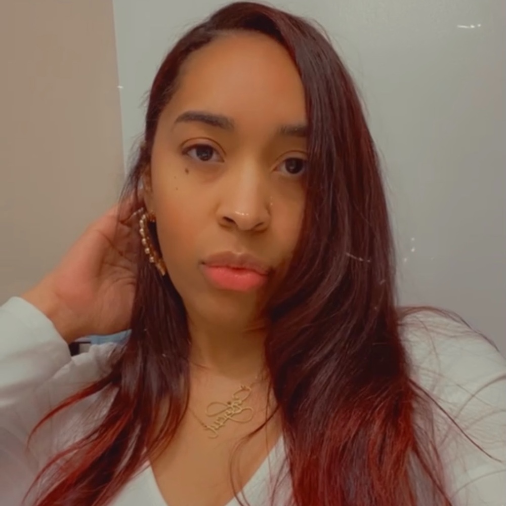 Meet your Posher, Caytlin